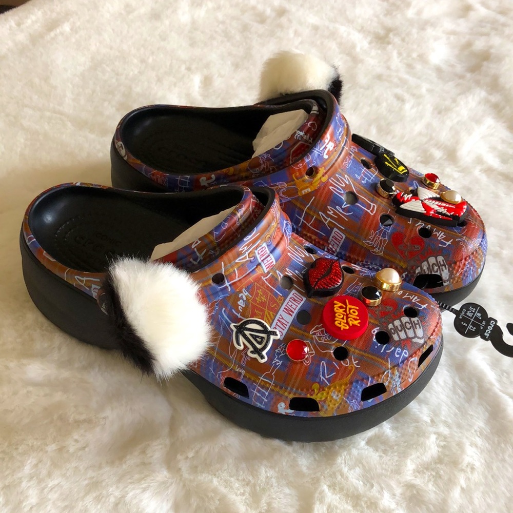 Disney 101 Dalmatians Cruella de Vil Platform Crocs Limited Edition NWT - Picture 7 of 12